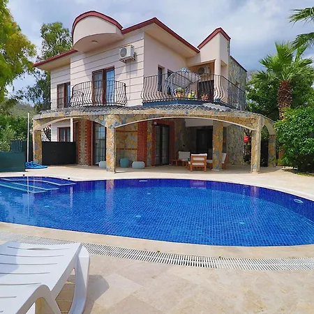 Villa Simba - Near Calis Beach With Garden & Pool * Fethiye