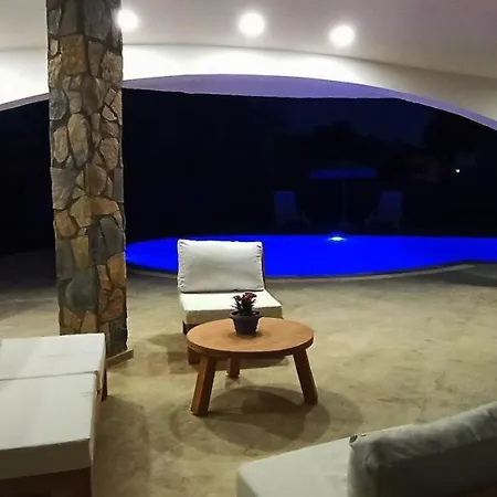 Villa Simba - Near Calis Beach With Garden & Pool * Fethiye